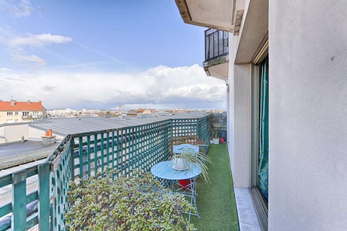 Appartement à LA GARENNE-COLOMBES