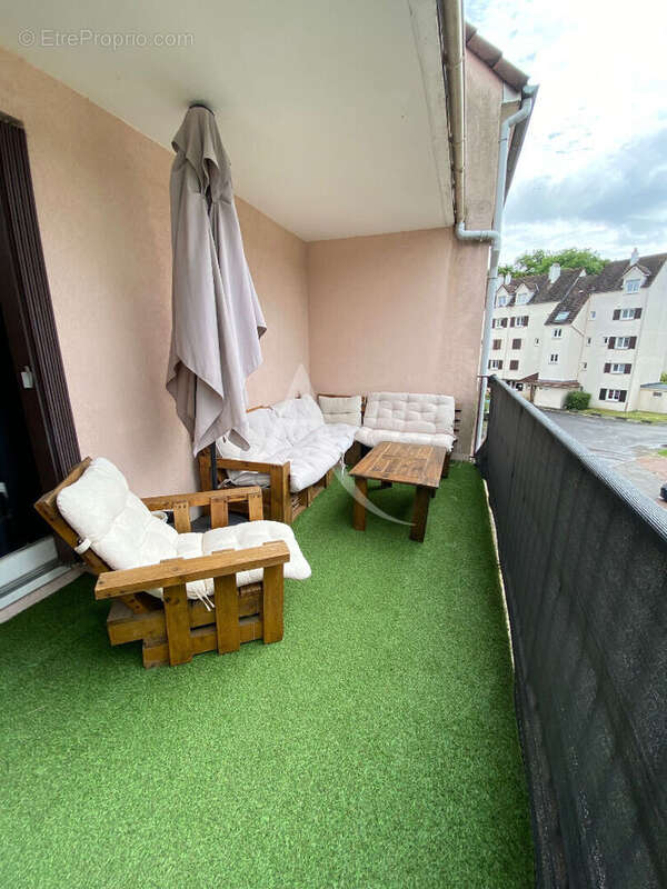 Appartement à EMERAINVILLE