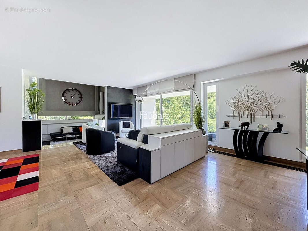 Maison 275 m² à Saint-Andre-De-L'epine  - photo 5