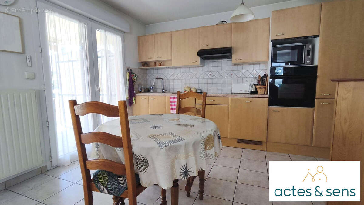 Appartement 80 m² à Challes-Les-Eaux  - photo 8