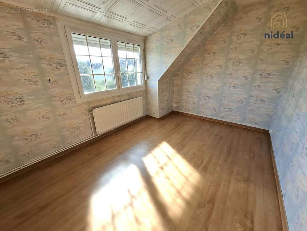 Maison 80 m² à Louvroil  - photo 8