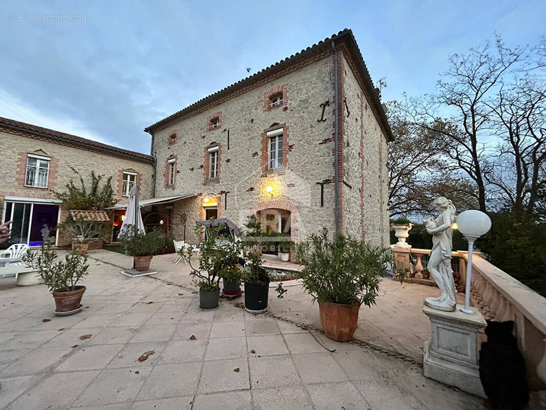 Maison à CADALEN