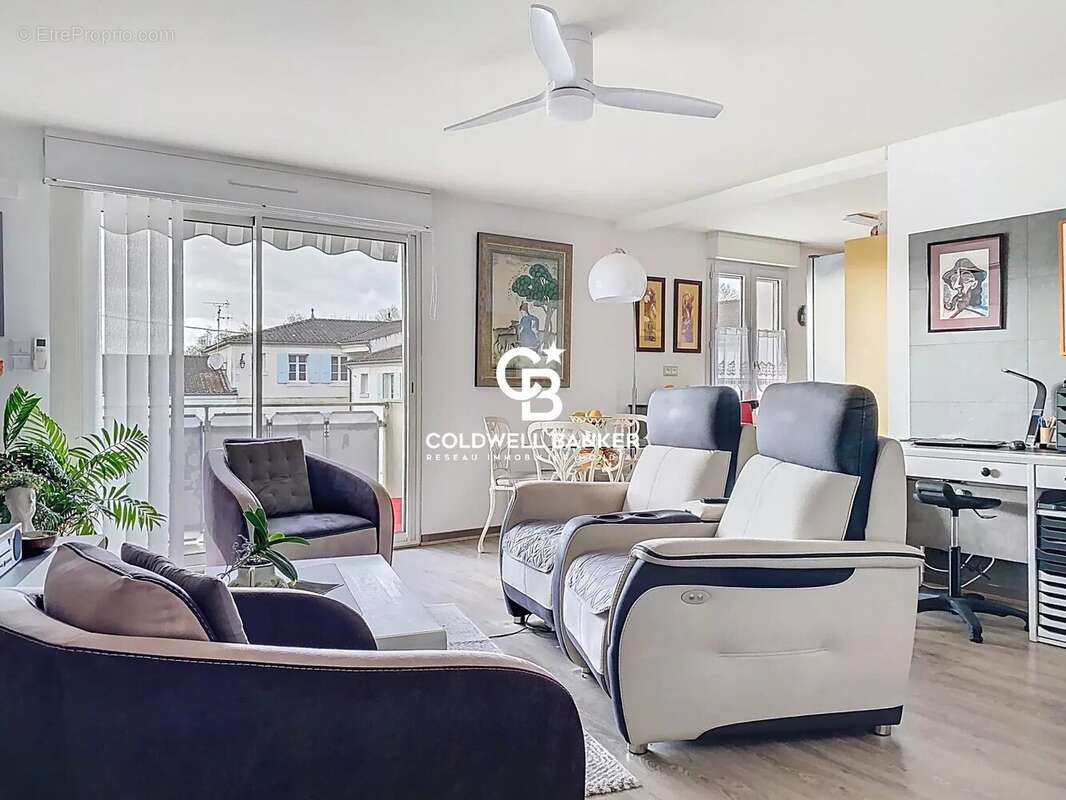 Appartement à SAINTES