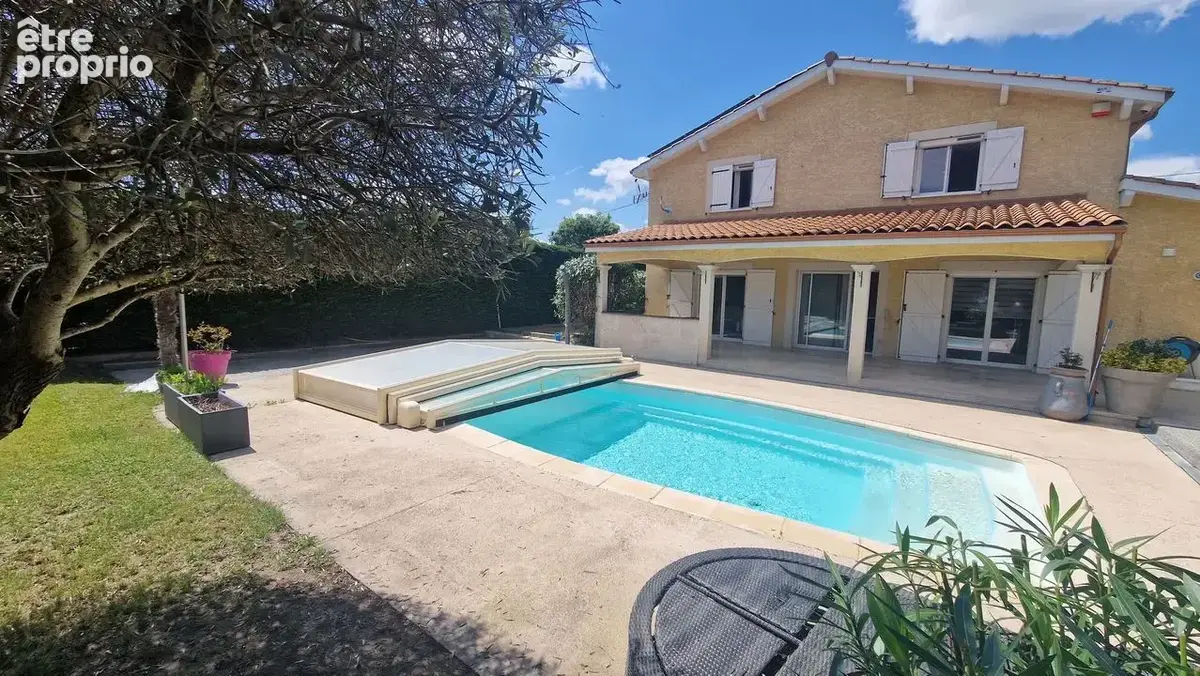 Maison 6 pièces 177 m² à vendre à Genas (69740) - photo 2