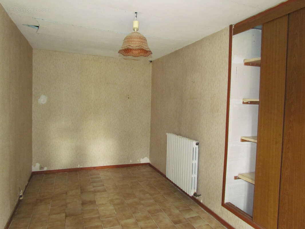 Maison à LONGRE