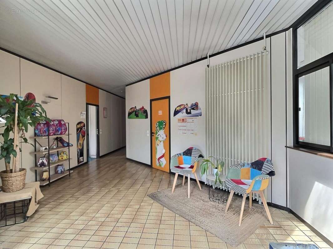 Commerce 2680 m² à Saint-Avold  - photo 7