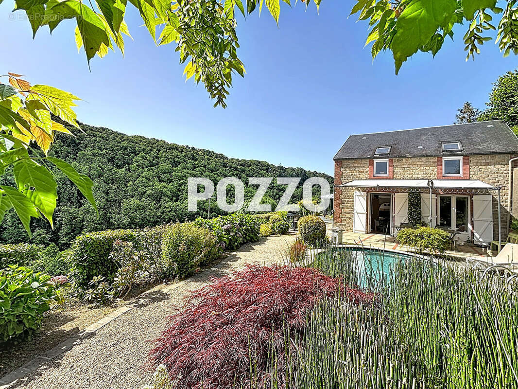 A vendre maison de 6 pieces (175 m2) a vire-normandie (14) - photo 2