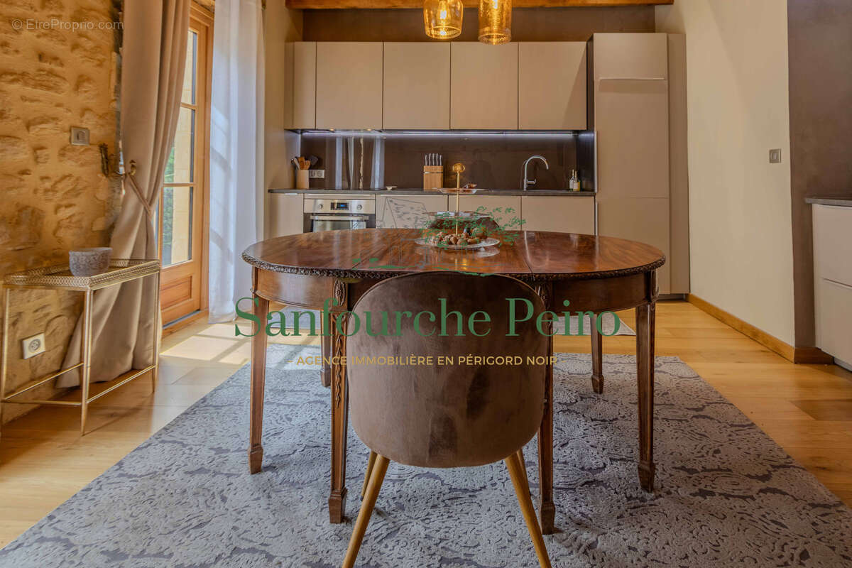 Appartement à SARLAT-LA-CANEDA
