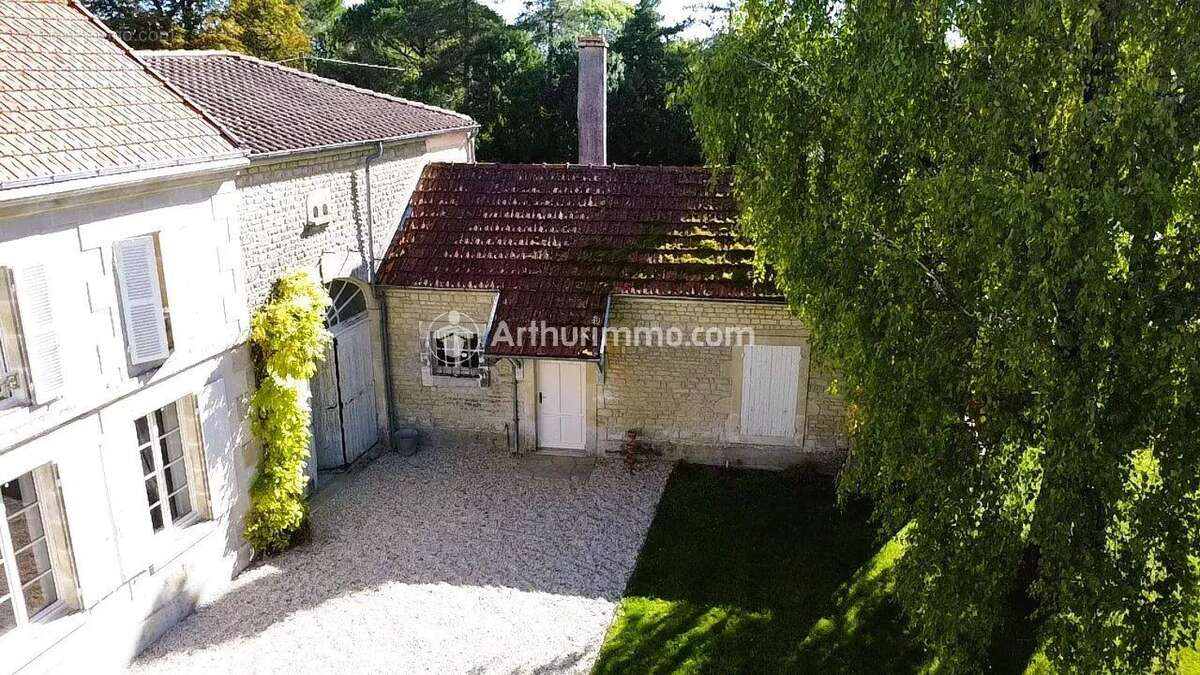 Maison à SAINT-MARTIAL