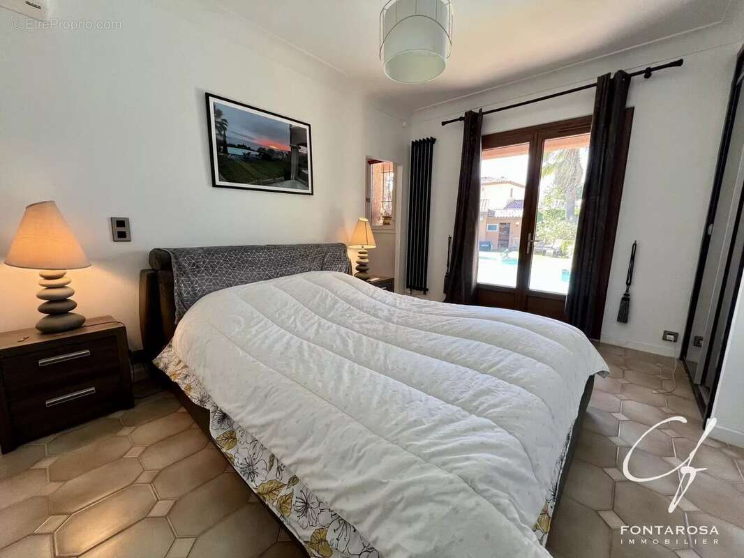 Maison à PUGET-SUR-ARGENS