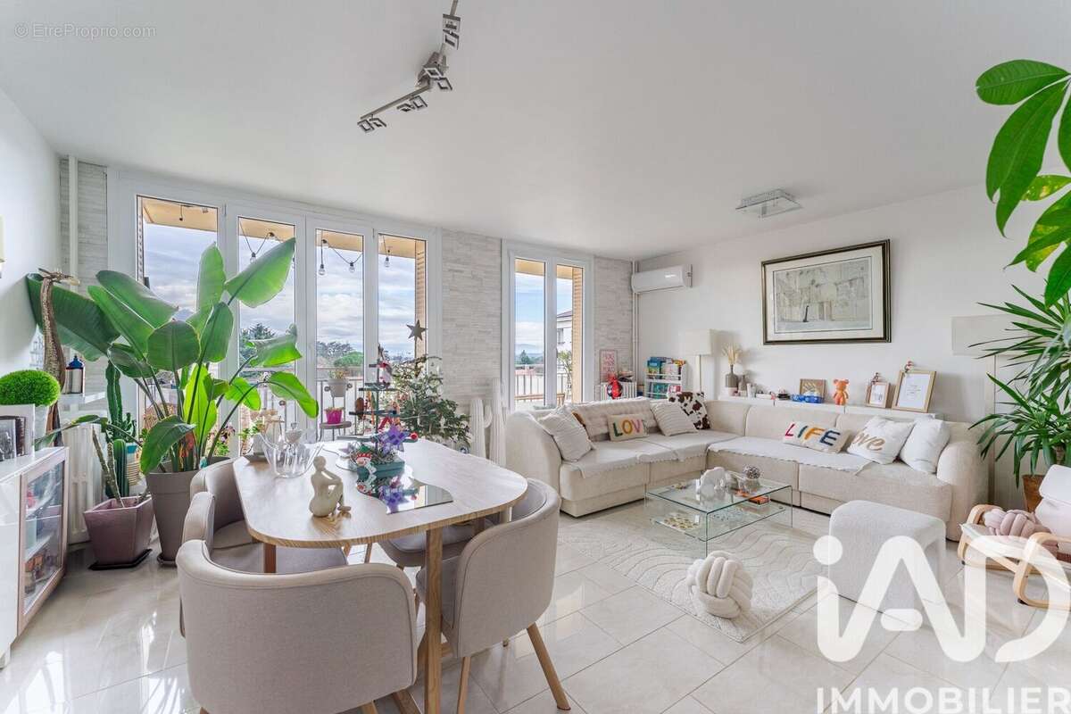 Photo 1 - Appartement à CALUIRE-ET-CUIRE