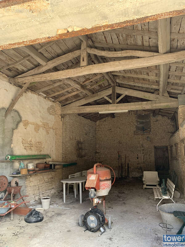 Maison à FONTAINE-CHALENDRAY