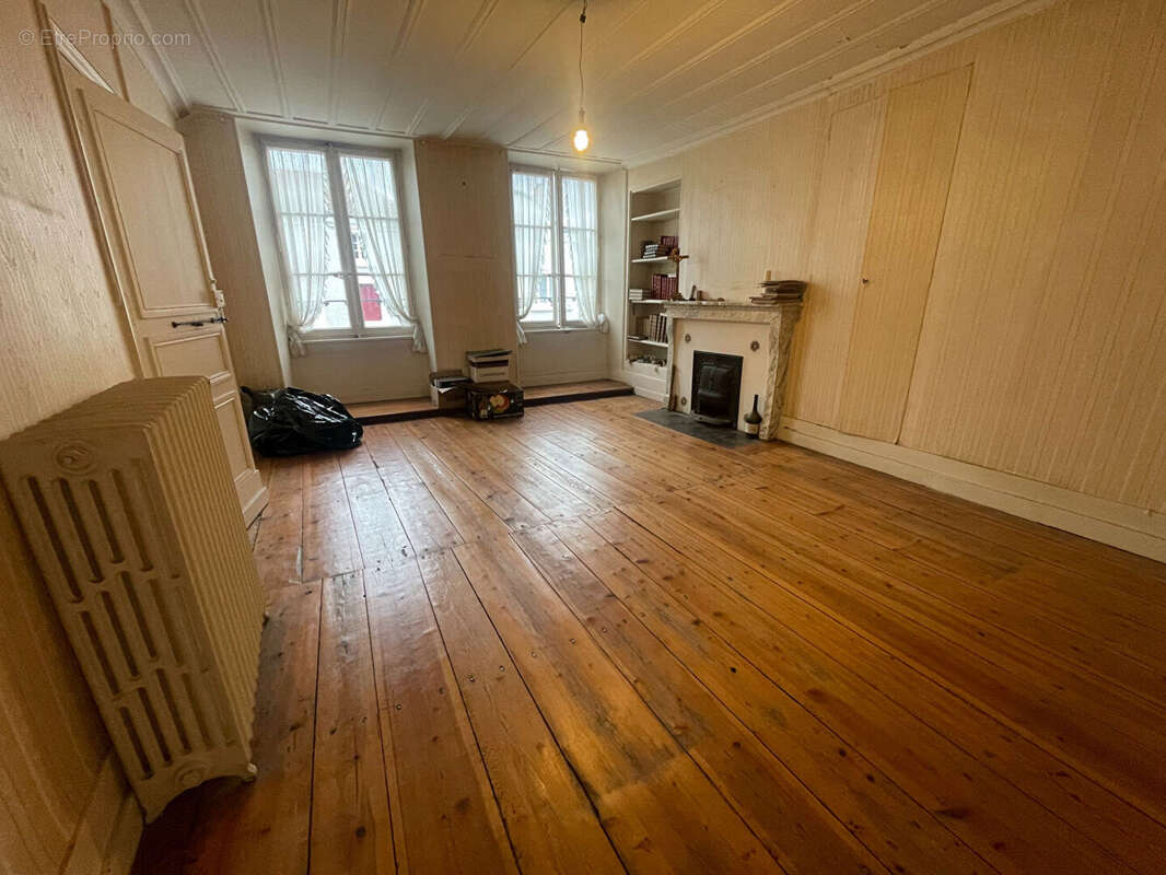 Maison à PAULHAGUET