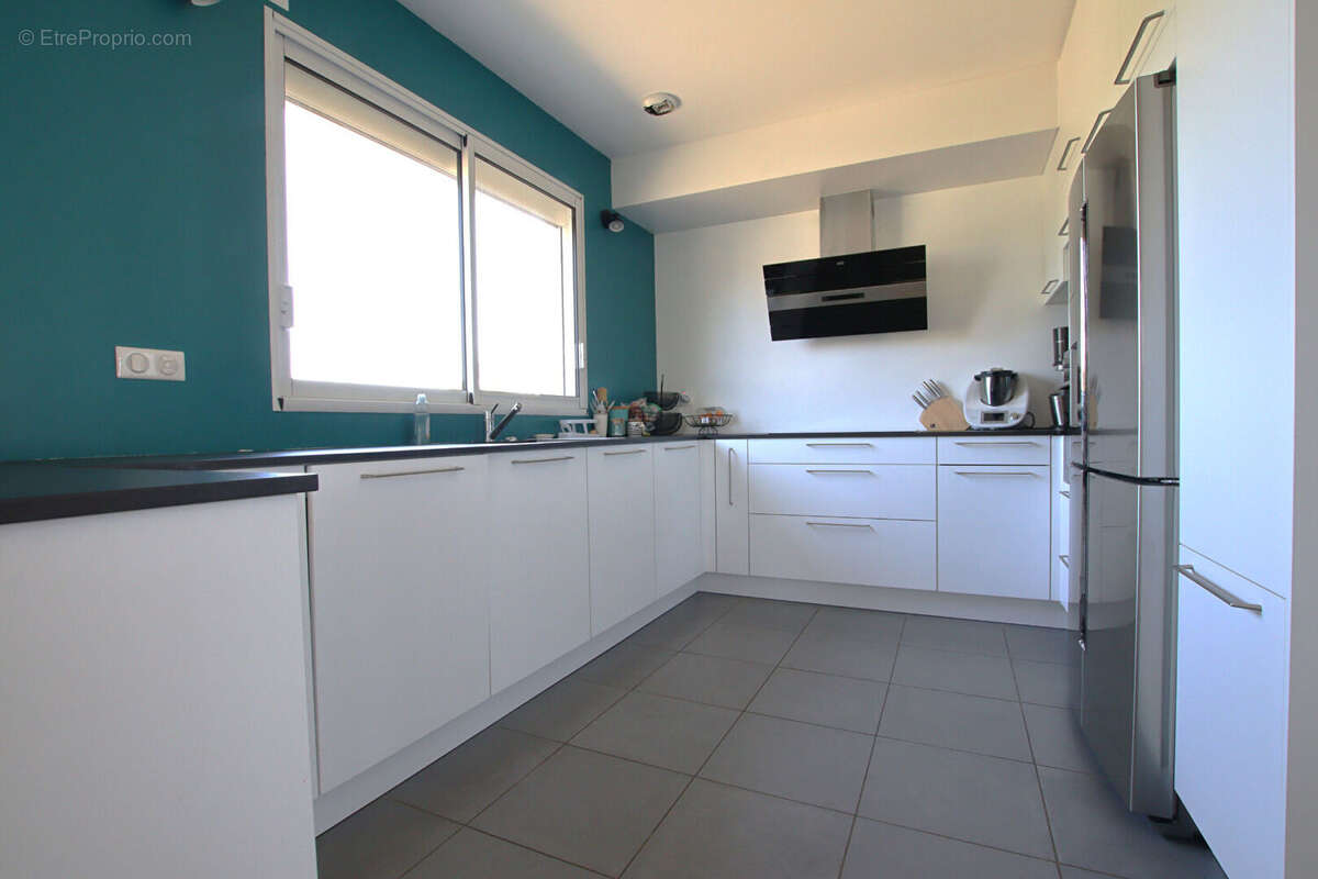 Maison 5 à 7 chambres dans le bourg de Vouillé - photo 9