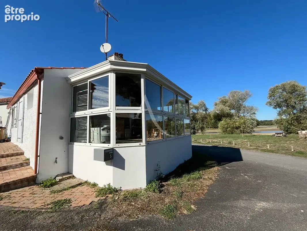 Maison - Saint Julien Des Landes - photo 8