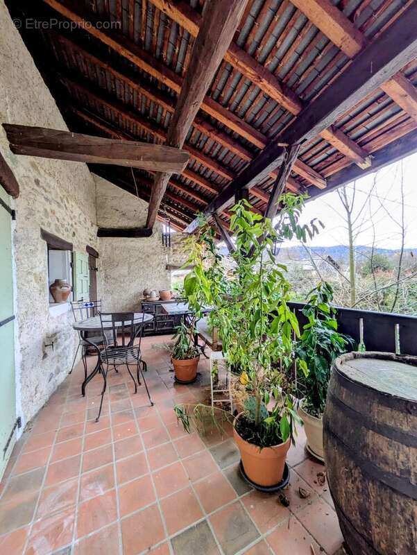 Maison à COISE-SAINT-JEAN-PIED-GAUTHIER