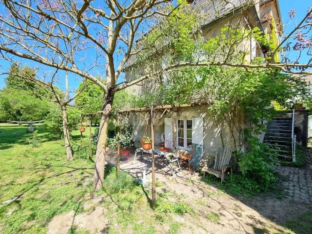 Maison à BRINON-SUR-BEUVRON