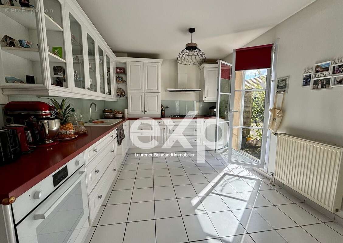Maison à BAILLY-ROMAINVILLIERS