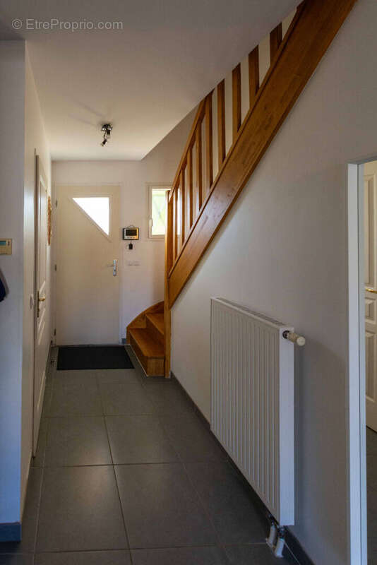 Maison à SAINTE-GENEVIEVE-DES-BOIS