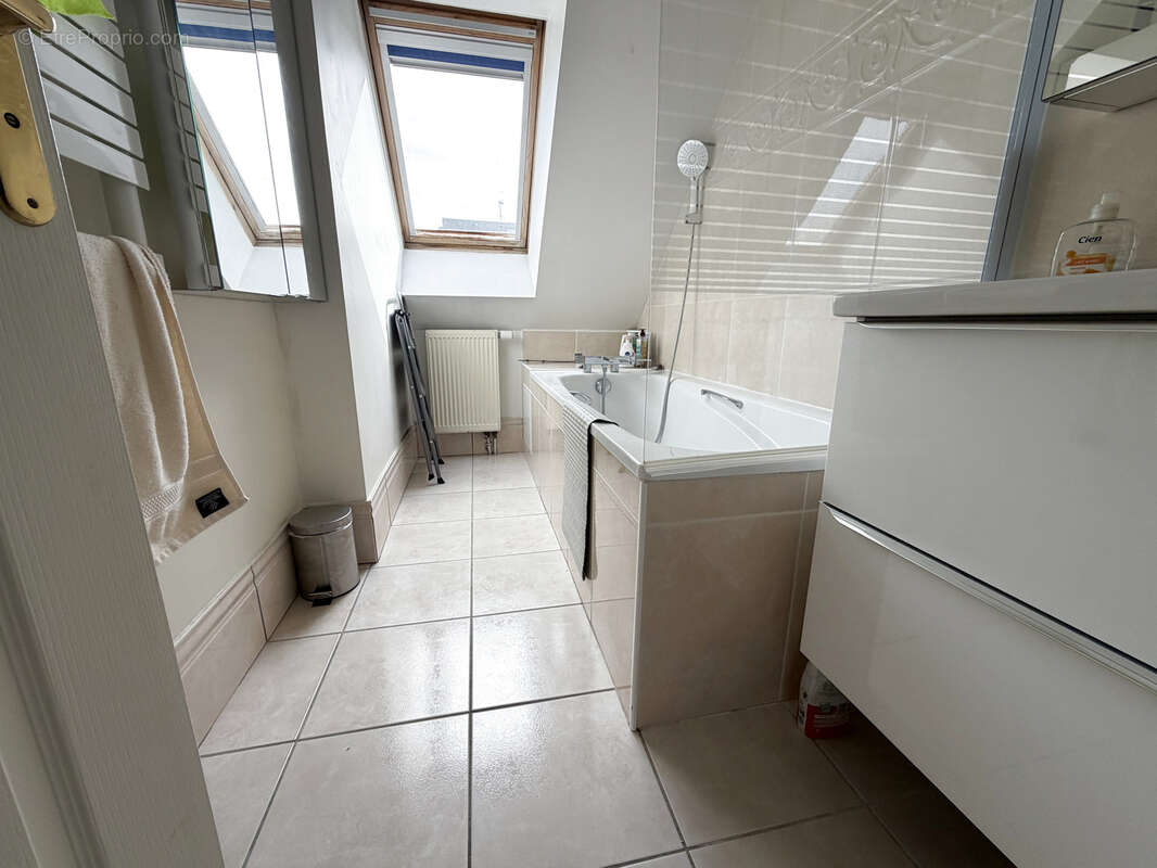 Maison à LA CHAPELLE-EN-SERVAL