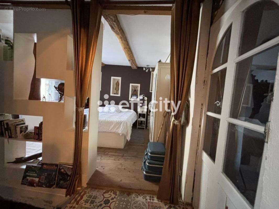 Maison 110 m² à Saint-Genies-De-Fontedit  - photo 4