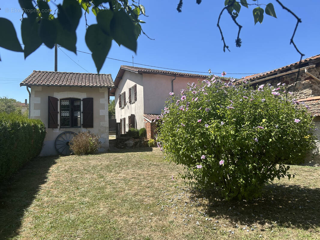 Maison à ROUMAZIERES-LOUBERT