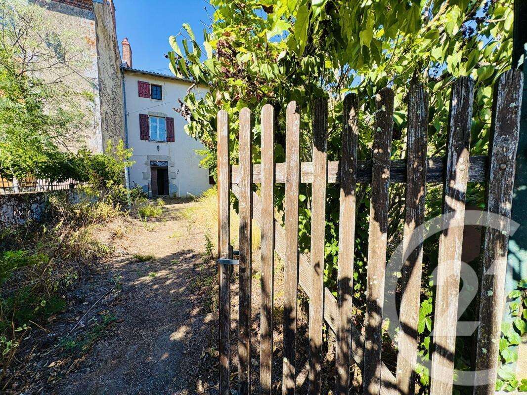Maison 90 m² à Peyrat-De-Bellac  - photo 2