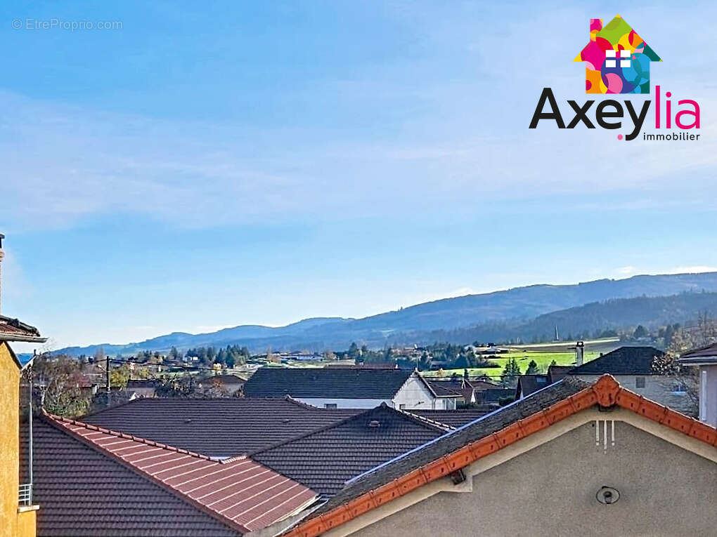 Appartement à RENAISON