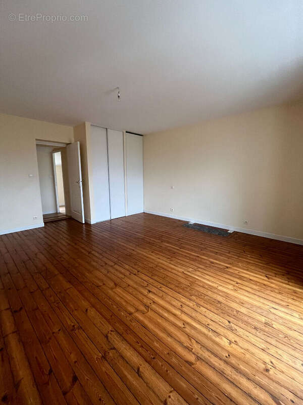 Maison à LA CHAUSSAIRE