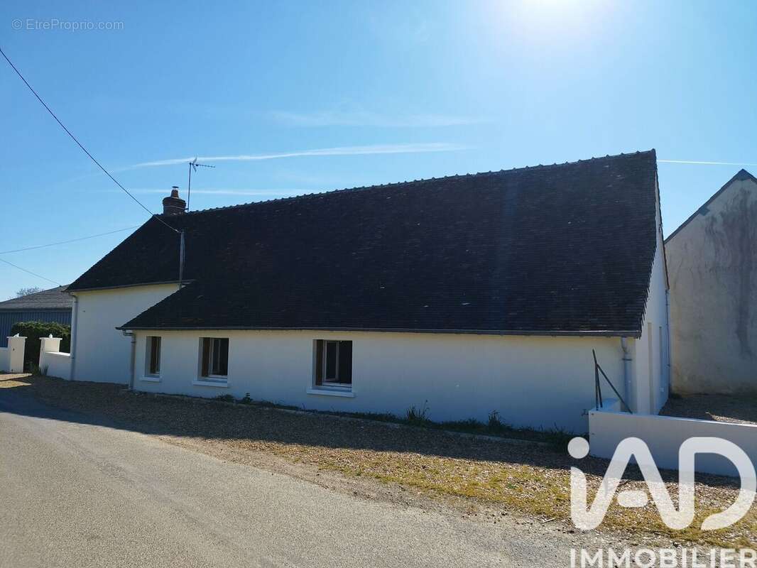 Maison 111 m² à Saint-Firmin-Des-Pres  - photo 2