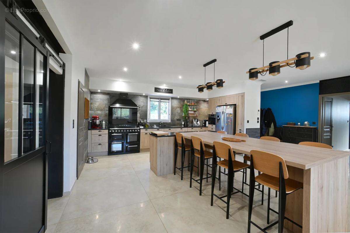 Maison à SAINT-GILLES