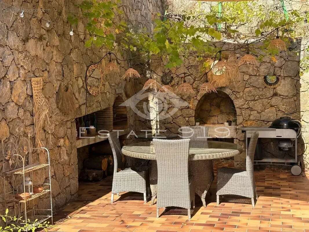 Maison à SPERACEDES