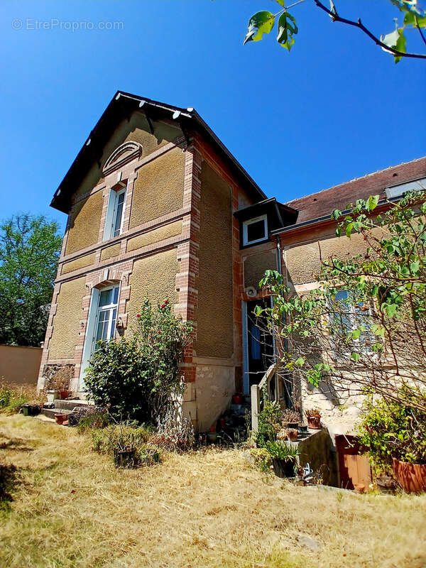 Maison à CHITRAY
