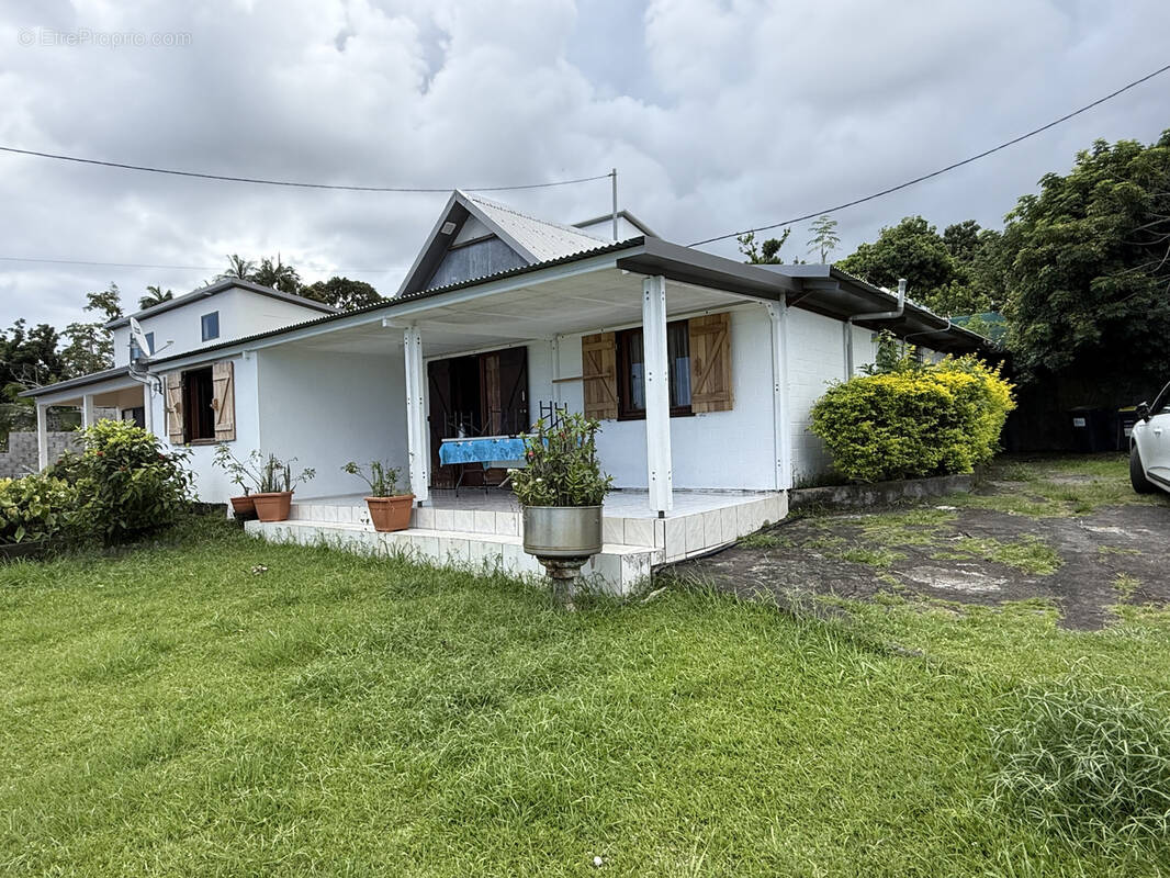 Maison à SAINTE-ROSE