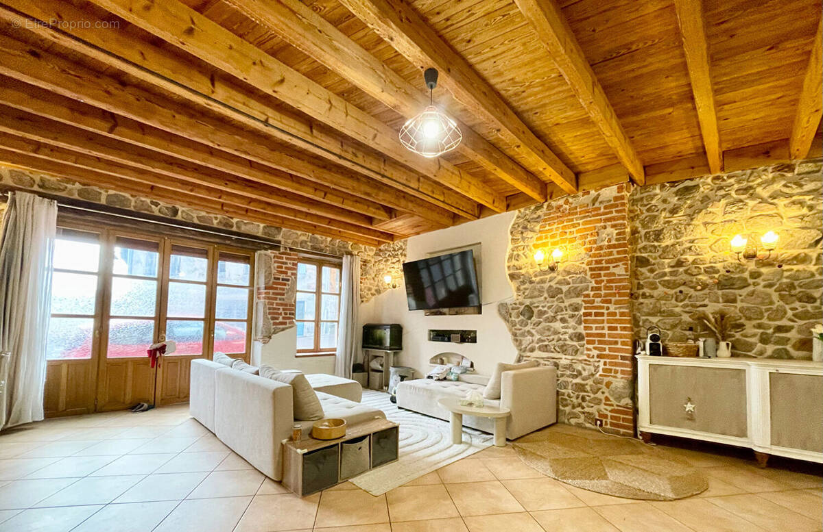 Maison à AMBIERLE