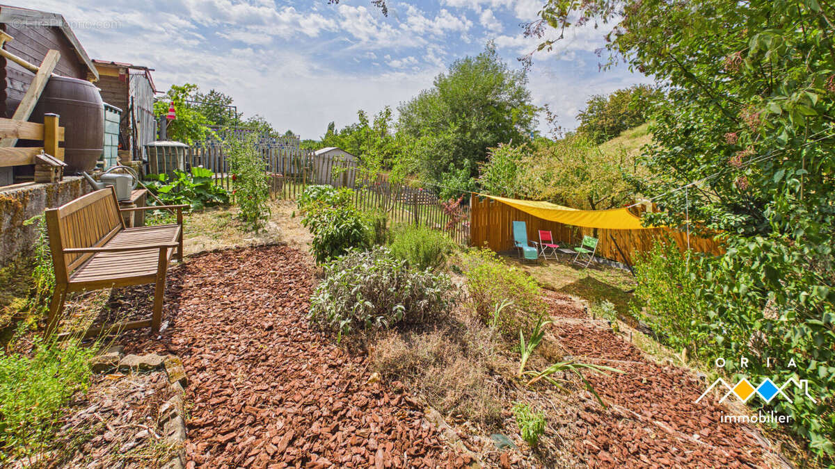 TOMBLAINE - Maison 4 pièces avec jardin et garage - photo 8