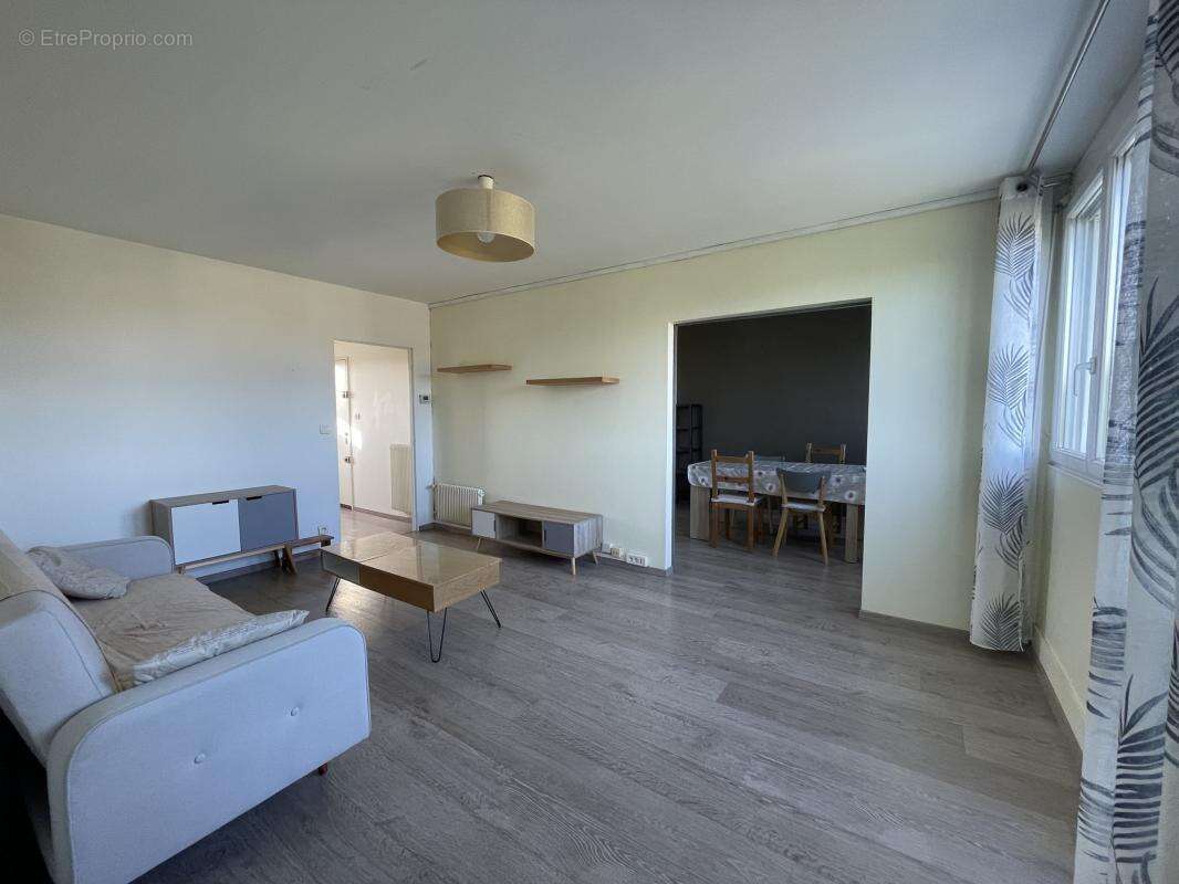 Appartement à CARBON-BLANC