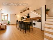 Appartement à REGUSSE
