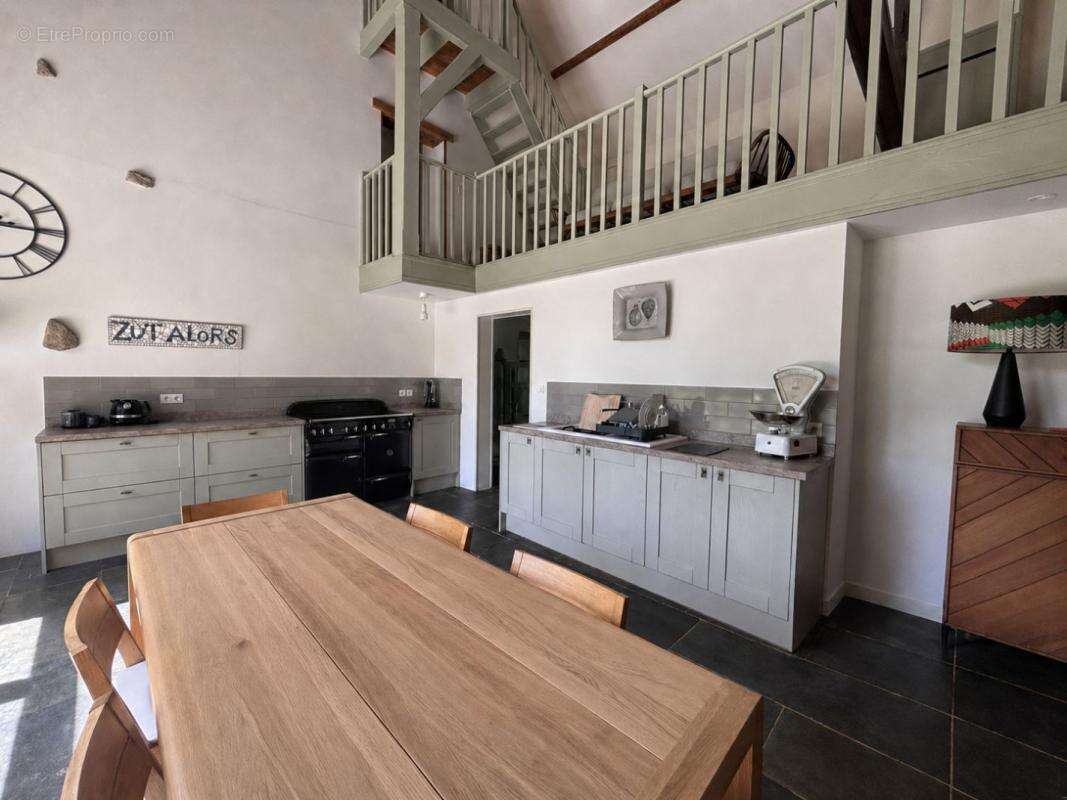 Maison à CLUGNAT