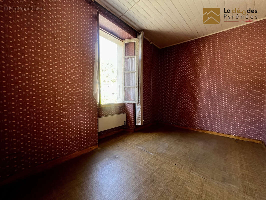 Maison 78 m² à Sarrancolin  - photo 7