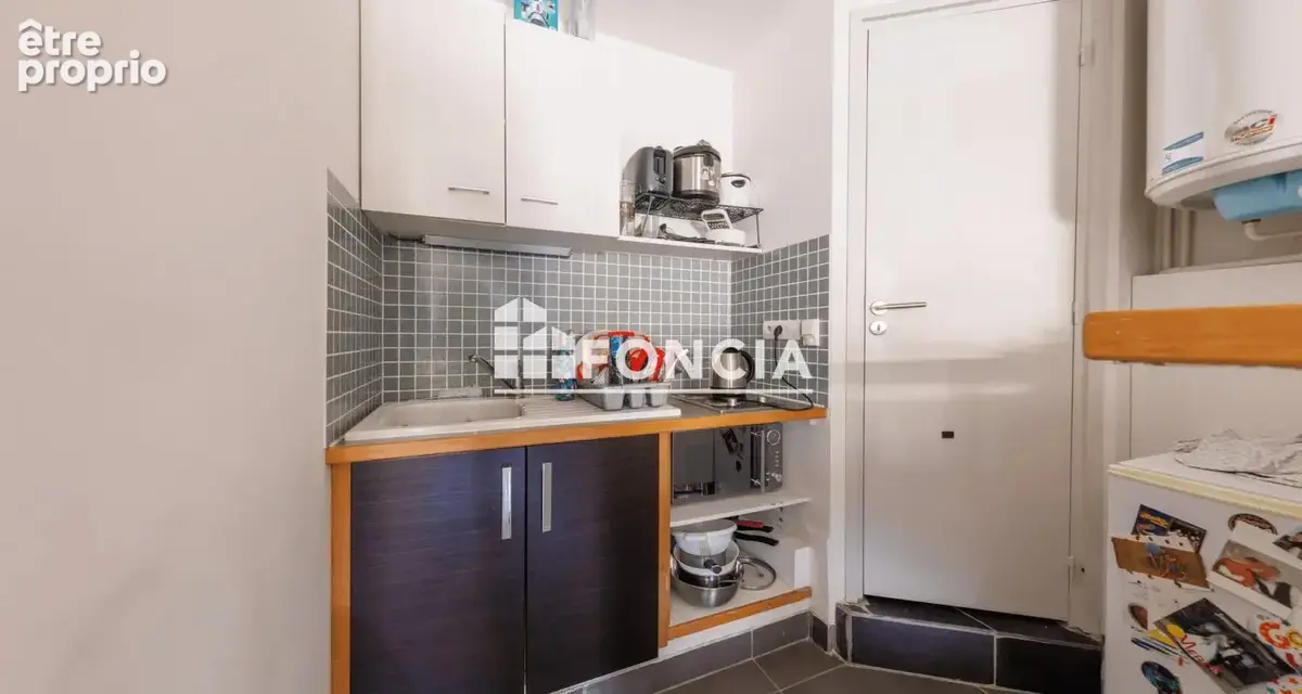 Centre riom - appartement t1 40 m² au dernier etage en tres bon etat - photo 7