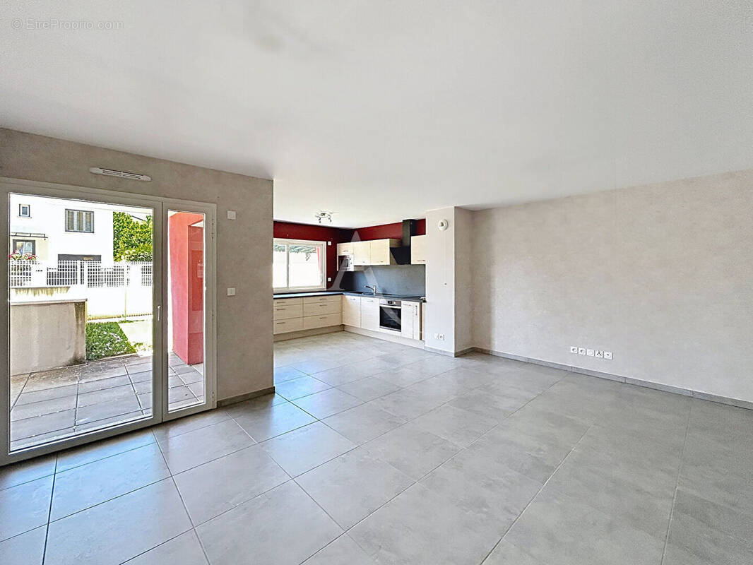 Appartement à CHARNAY-LES-MACON