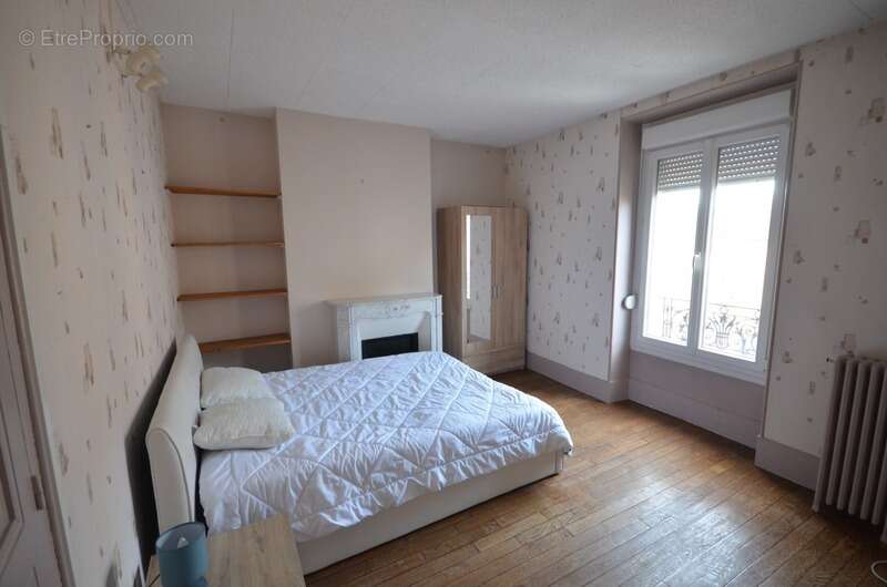 Proche de LA FERTE SOUS JOUARRE (77) à vendre maison de 7 pièces avec local commercial - photo 9