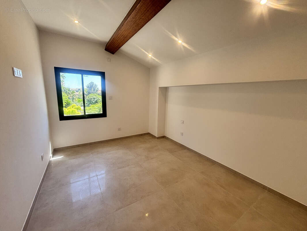 Appartement à CARRY-LE-ROUET