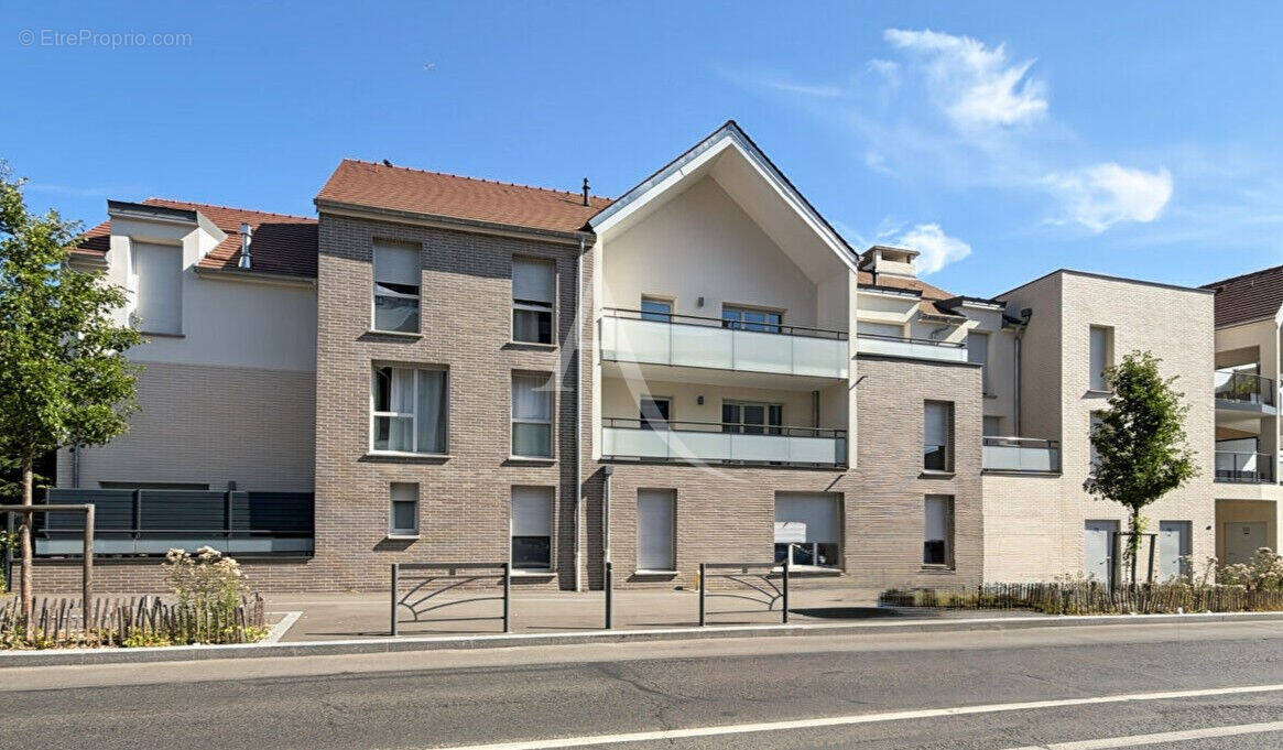 Appartement à JOUY-LE-MOUTIER
