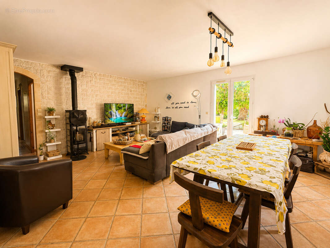 Maison à PIGNANS
