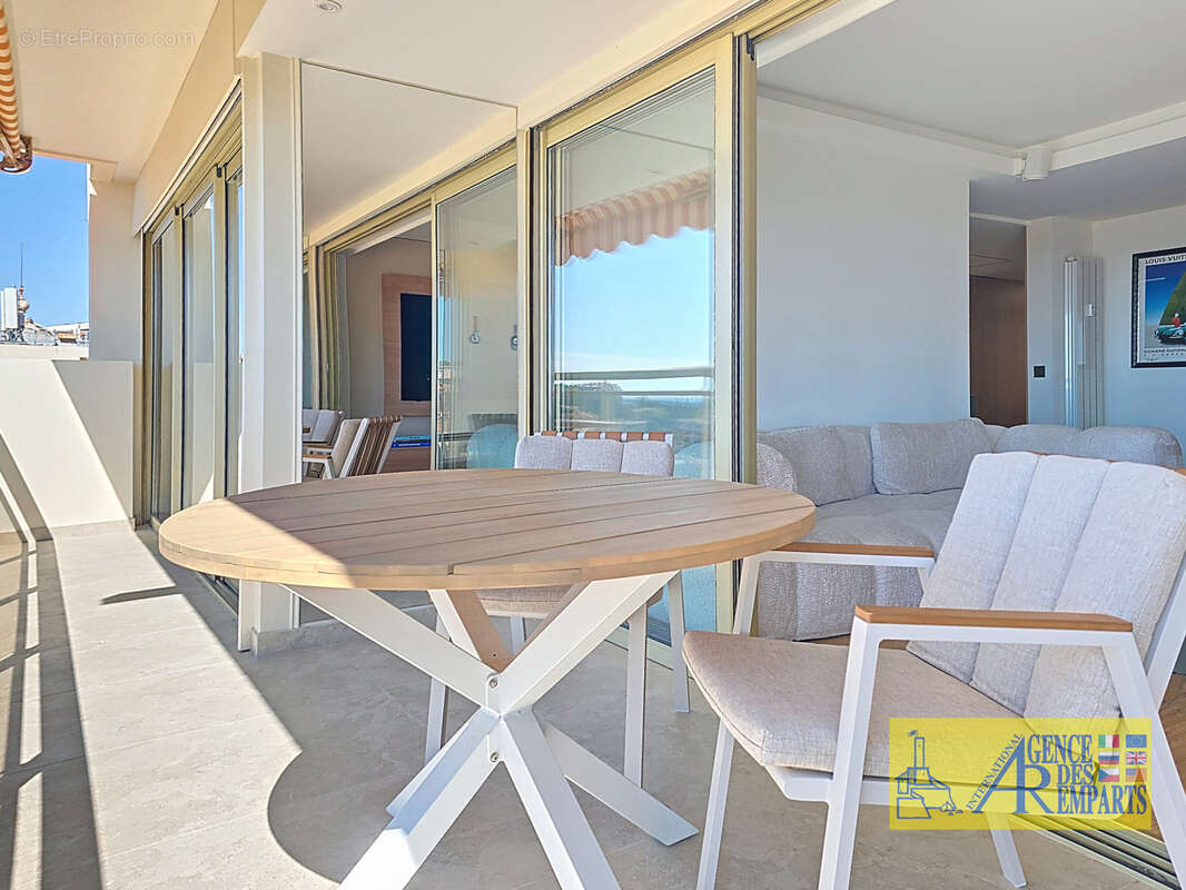 Appartement à LE CANNET