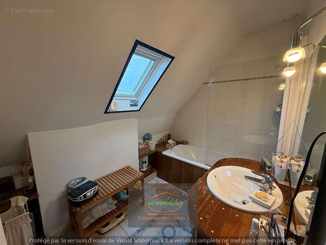 Maison à MONTGERMONT