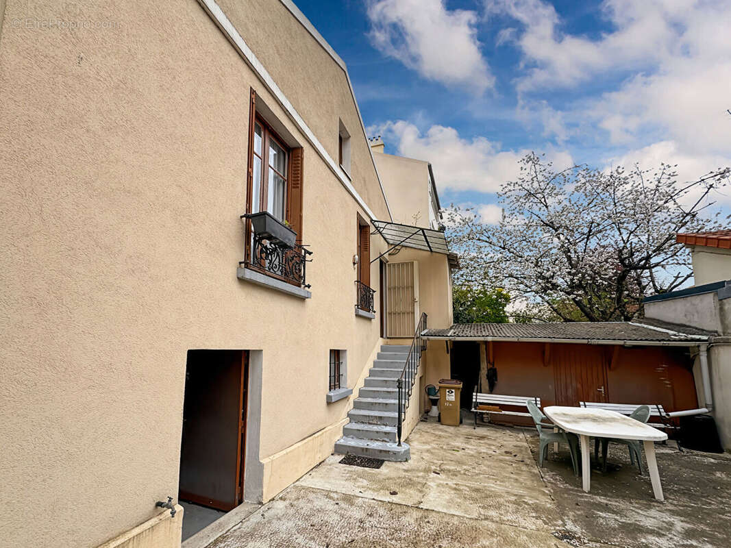 Maison à MONTREUIL