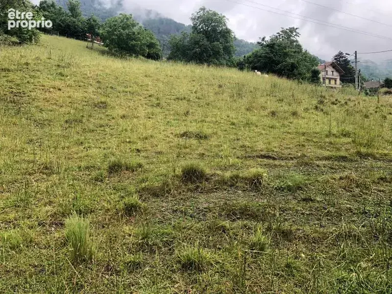 Photo Terrain à Cluses au prix de 169 000€